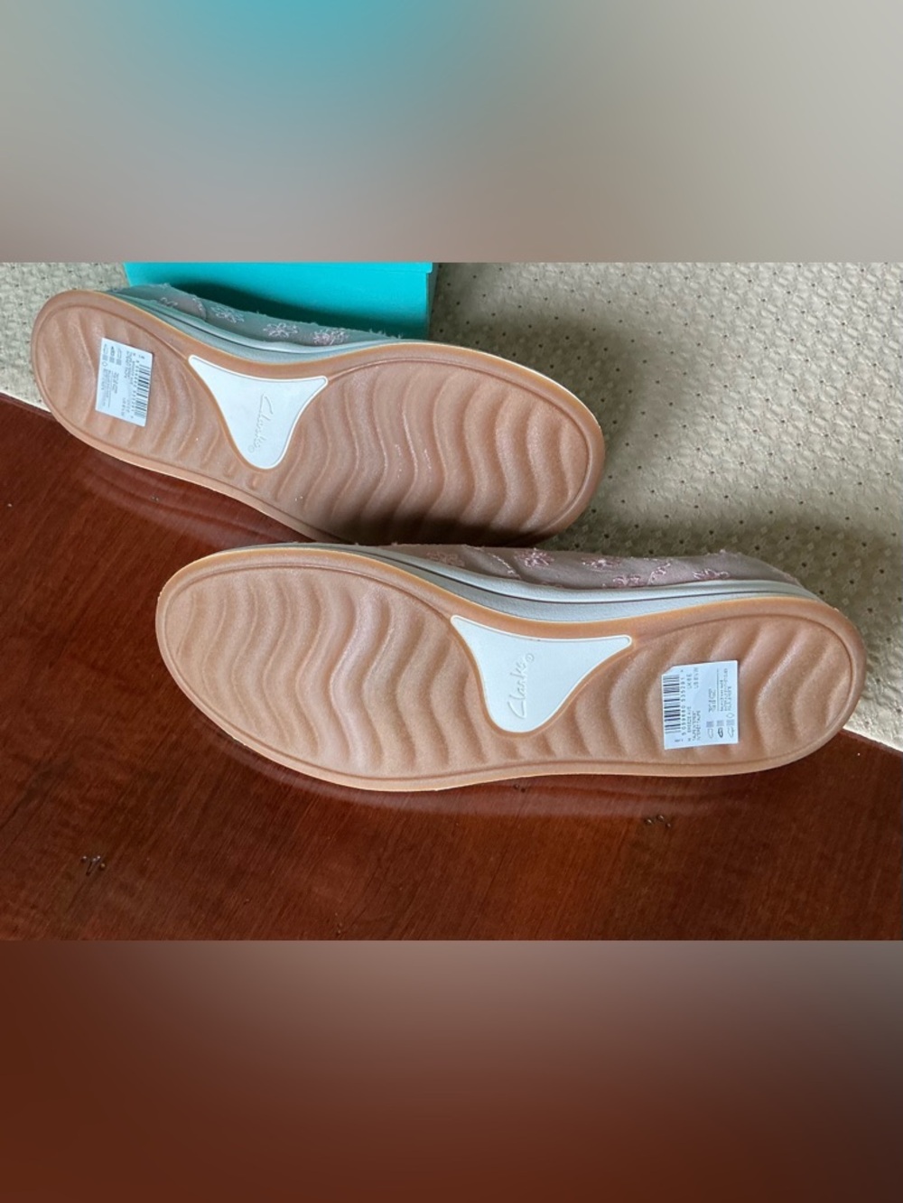 Clarks Breeze Avenue Slip on Sneakers 8.5W NWT - Picture 3 of 7
